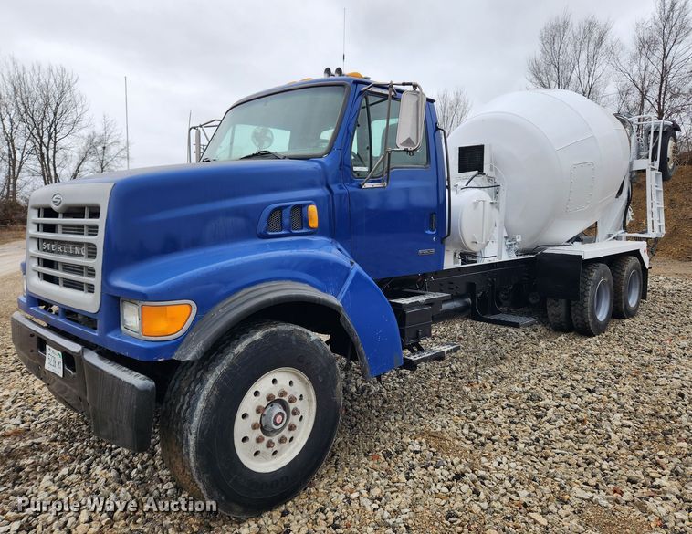 image for item JB9602 2000 Sterling L9500  ready mix truck