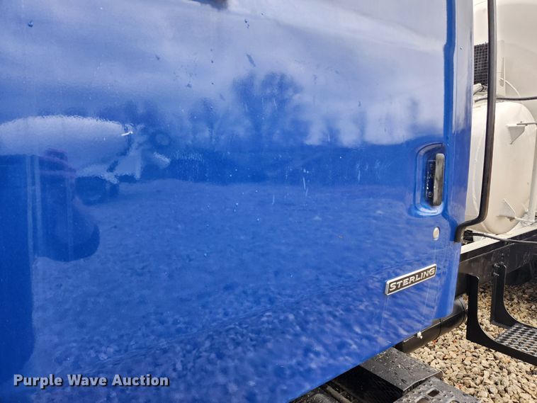 image for item JB9602 2000 Sterling L9500  ready mix truck