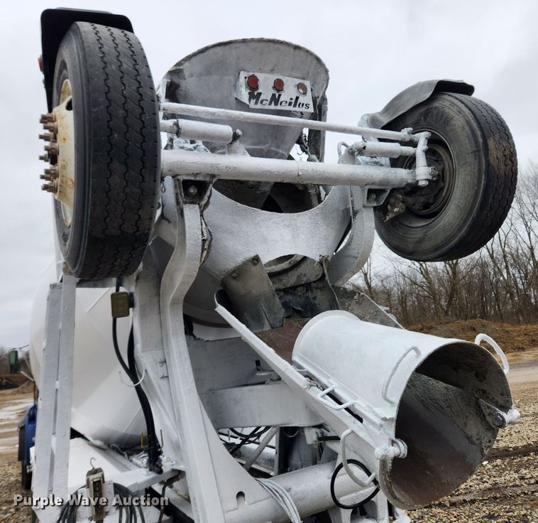 image for item JB9602 2000 Sterling L9500  ready mix truck