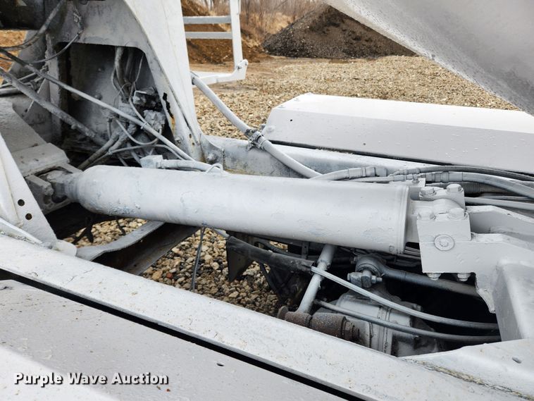 image for item JB9602 2000 Sterling L9500  ready mix truck