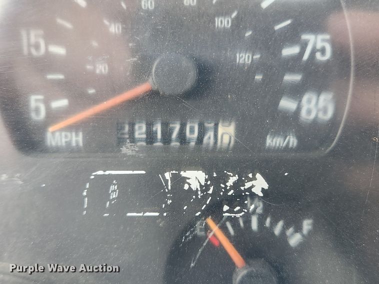 image for item JB9602 2000 Sterling L9500  ready mix truck