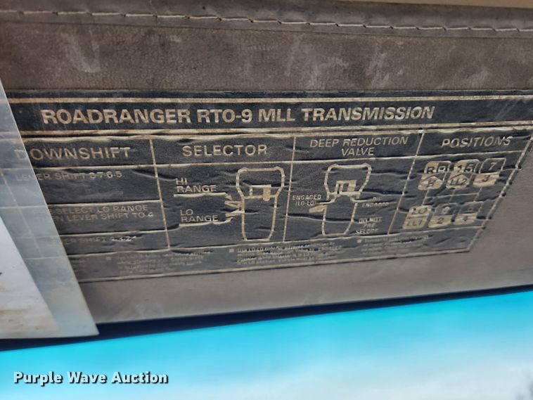 image for item JB9602 2000 Sterling L9500  ready mix truck