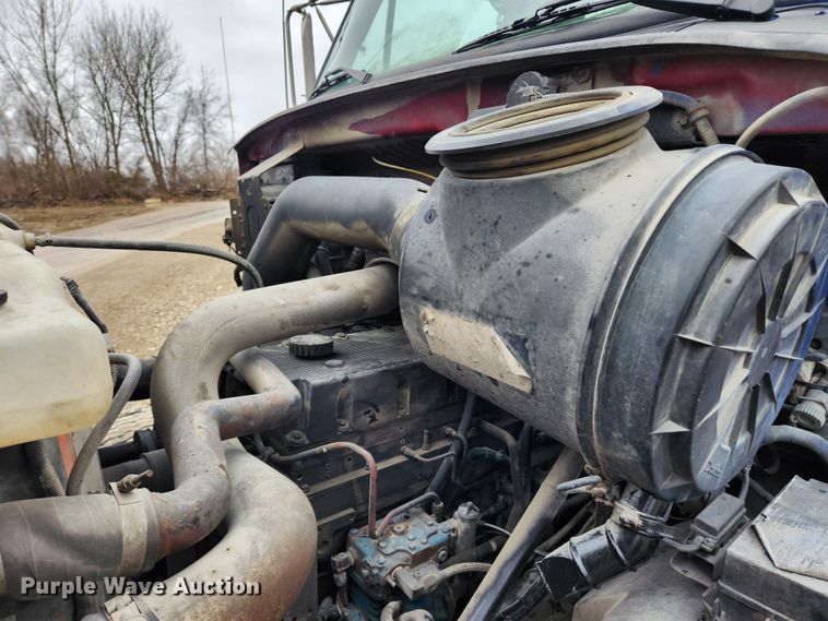 image for item JB9602 2000 Sterling L9500  ready mix truck