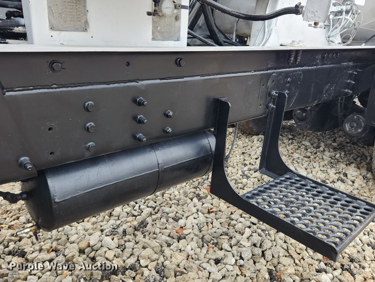 image for item JB9602 2000 Sterling L9500  ready mix truck