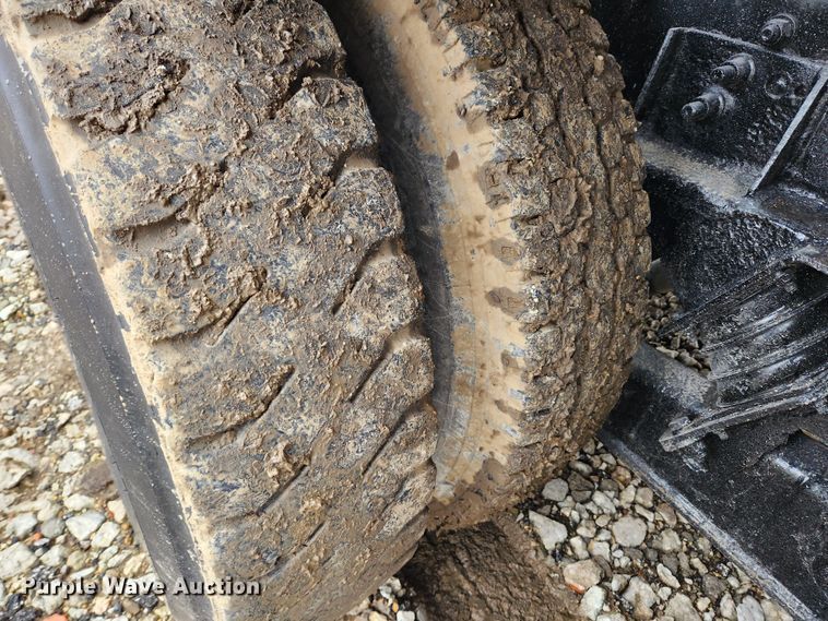 image for item JB9602 2000 Sterling L9500  ready mix truck