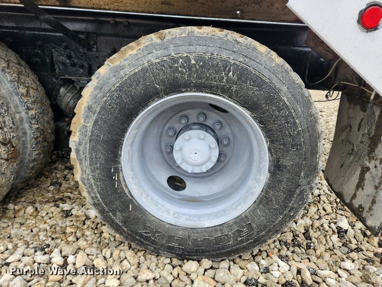 image for item JB9602 2000 Sterling L9500  ready mix truck