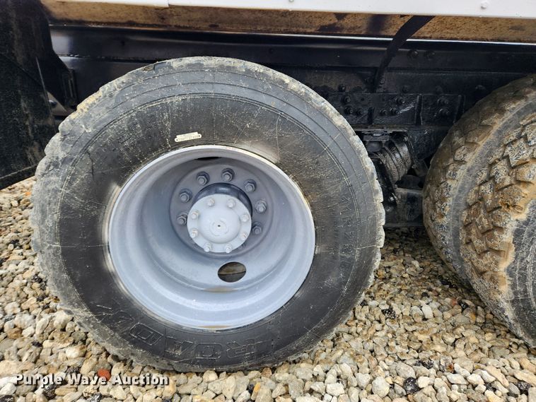 image for item JB9602 2000 Sterling L9500  ready mix truck