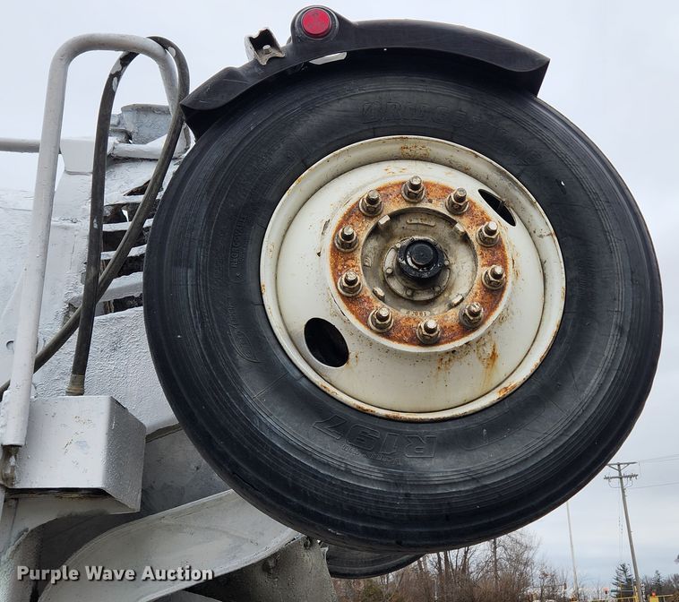 image for item JB9602 2000 Sterling L9500  ready mix truck