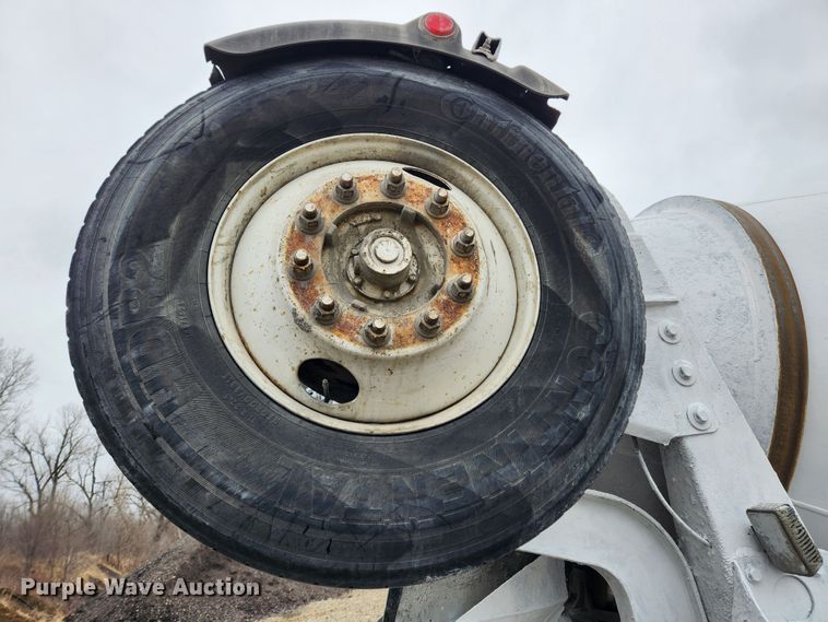 image for item JB9602 2000 Sterling L9500  ready mix truck