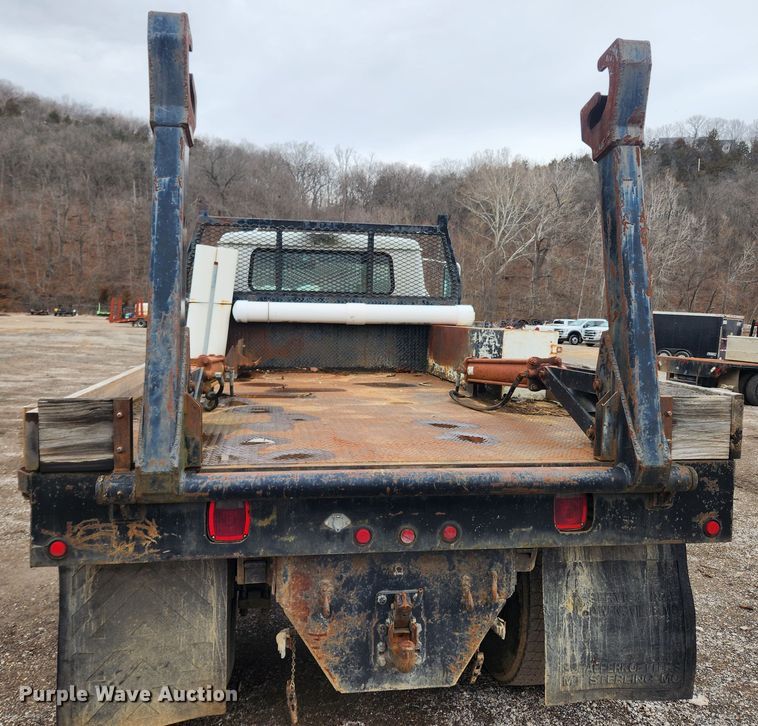 image for item JB9638 1999 International 4900  flatbed truck