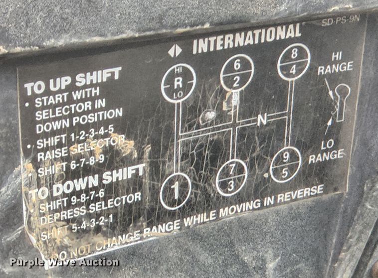 image for item JB9638 1999 International 4900  flatbed truck