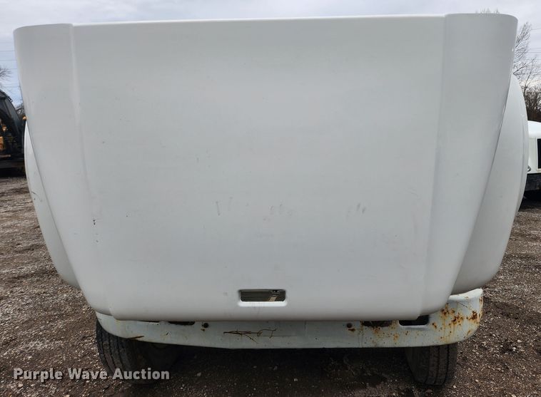 image for item JB9638 1999 International 4900  flatbed truck