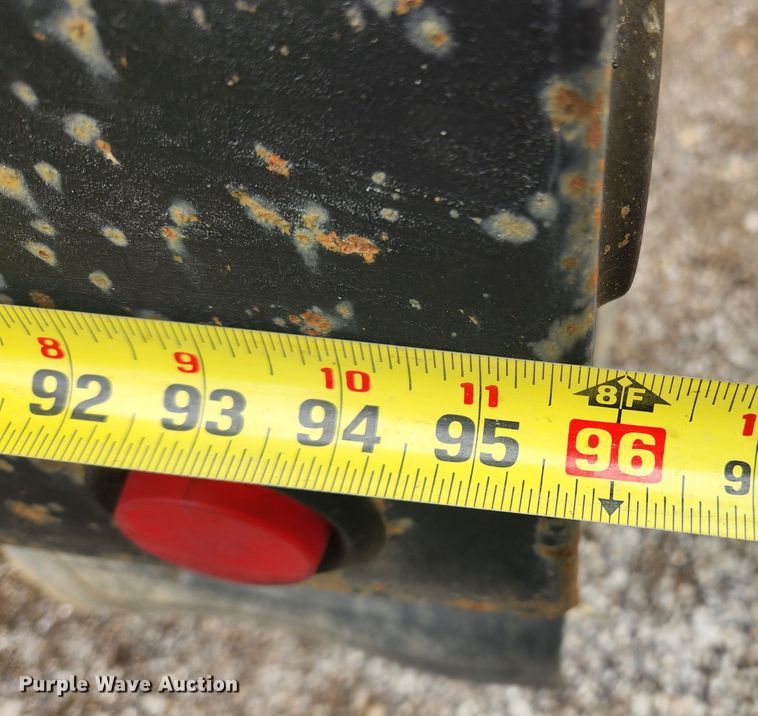 image for item JB9638 1999 International 4900  flatbed truck