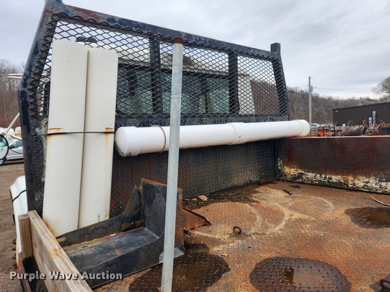 image for item JB9638 1999 International 4900  flatbed truck