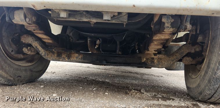 image for item JB9638 1999 International 4900  flatbed truck