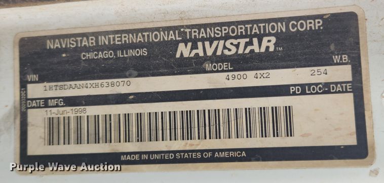 image for item JB9638 1999 International 4900  flatbed truck