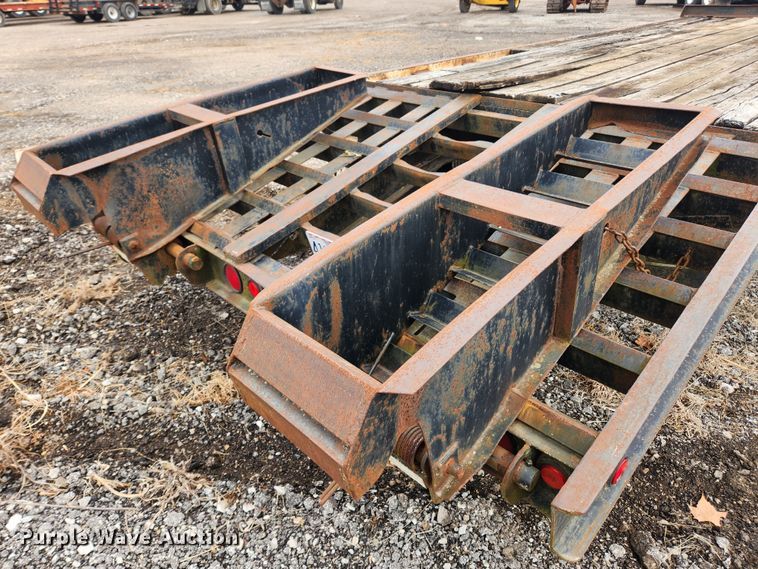 image for item JB9645 2001 Belshe DT-255  equipment trailer