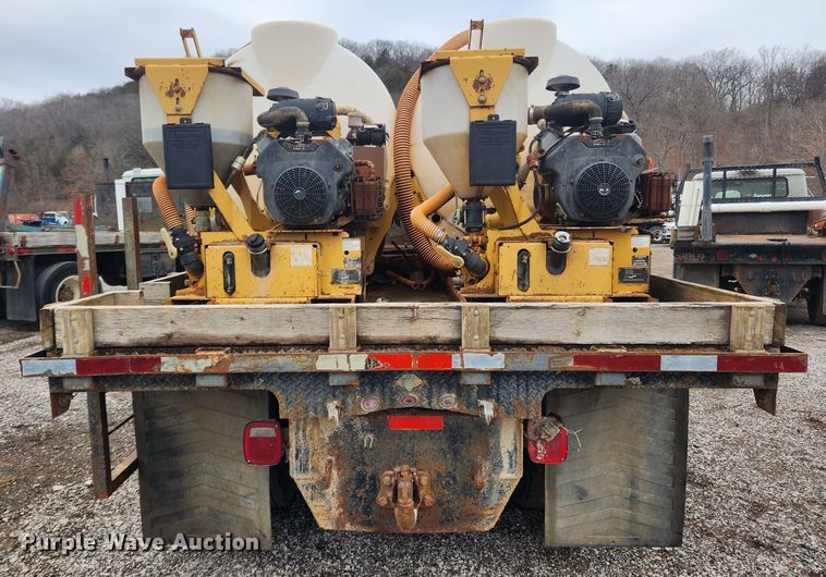 image for item JB9646 1998 International 9100  flatbed truck