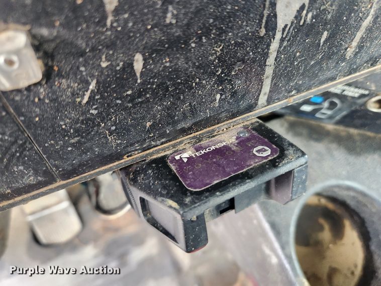 image for item JB9646 1998 International 9100  flatbed truck