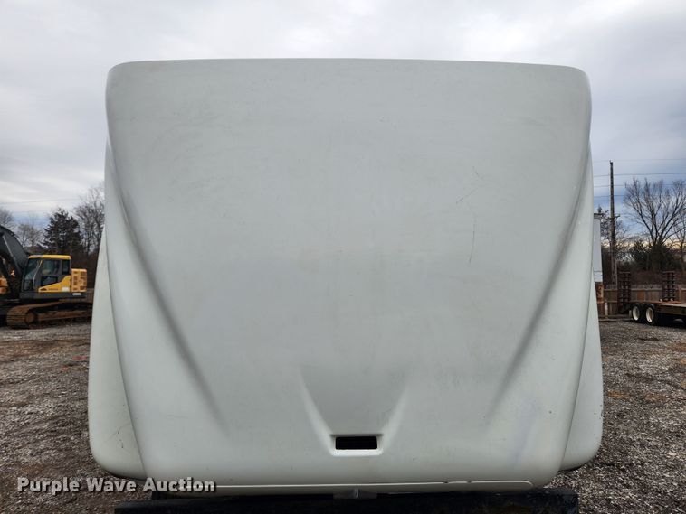 image for item JB9646 1998 International 9100  flatbed truck