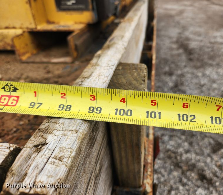 image for item JB9646 1998 International 9100  flatbed truck