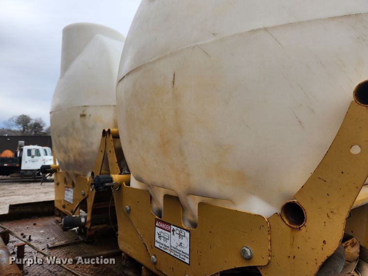 image for item JB9646 1998 International 9100  flatbed truck