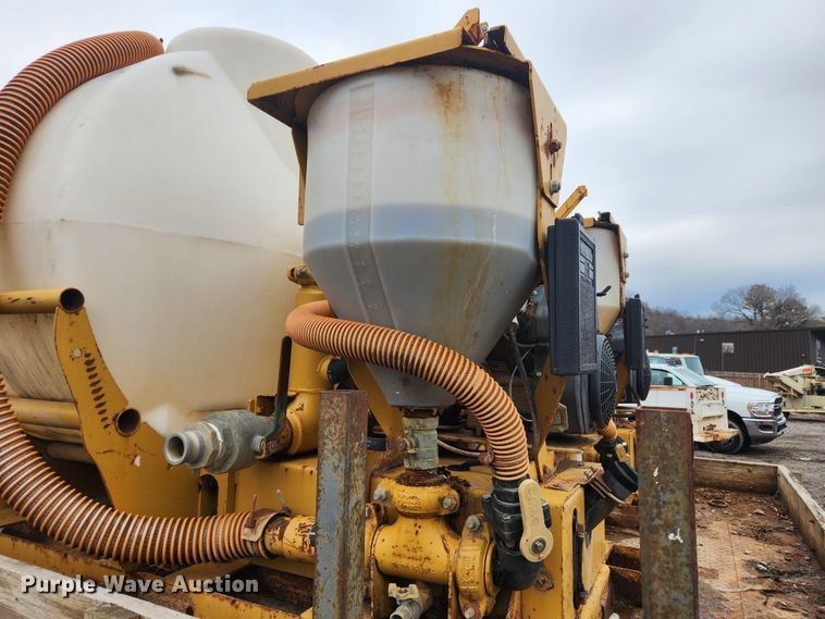 image for item JB9646 1998 International 9100  flatbed truck