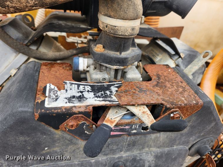 image for item JB9646 1998 International 9100  flatbed truck