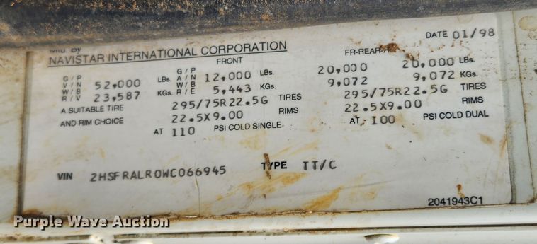 image for item JB9646 1998 International 9100  flatbed truck