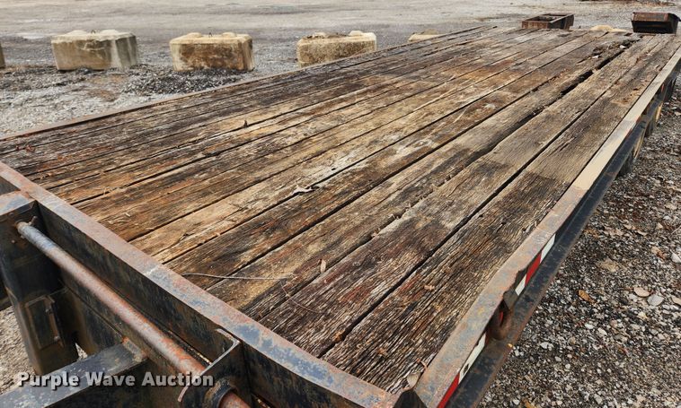 image for item JB9647 2001 Belshe DT-255  equipment trailer