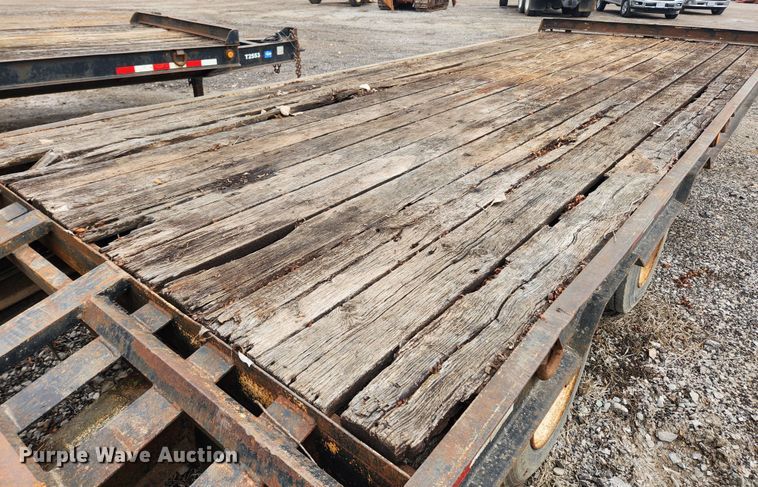 image for item JB9647 2001 Belshe DT-255  equipment trailer