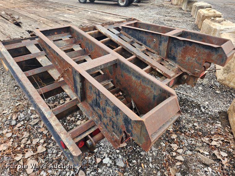 image for item JB9647 2001 Belshe DT-255  equipment trailer