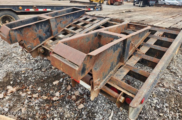 image for item JB9647 2001 Belshe DT-255  equipment trailer