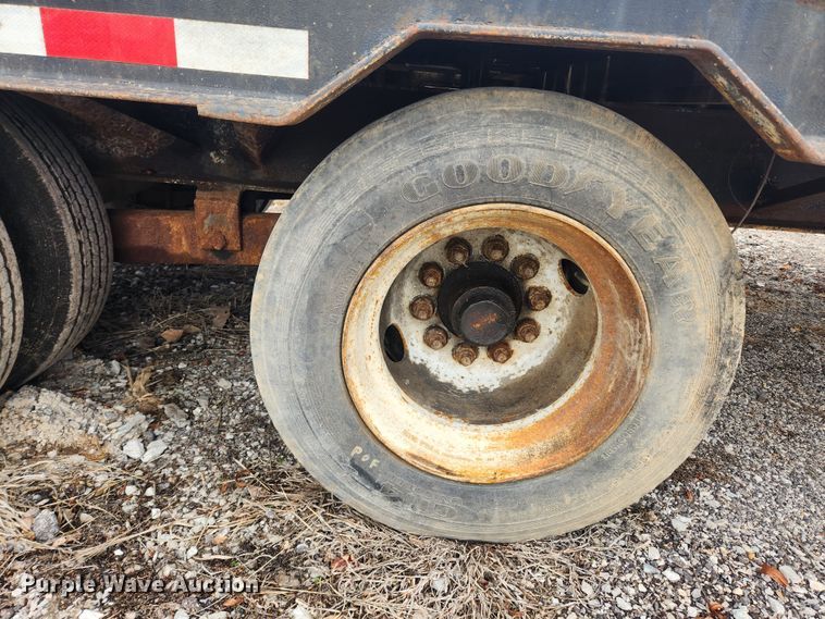 image for item JB9647 2001 Belshe DT-255  equipment trailer