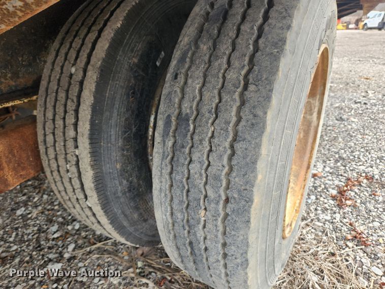 image for item JB9647 2001 Belshe DT-255  equipment trailer