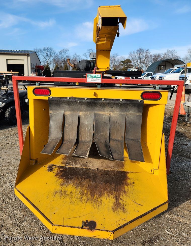 image for item JB9665 2008 Woodsman 730  wood chipper