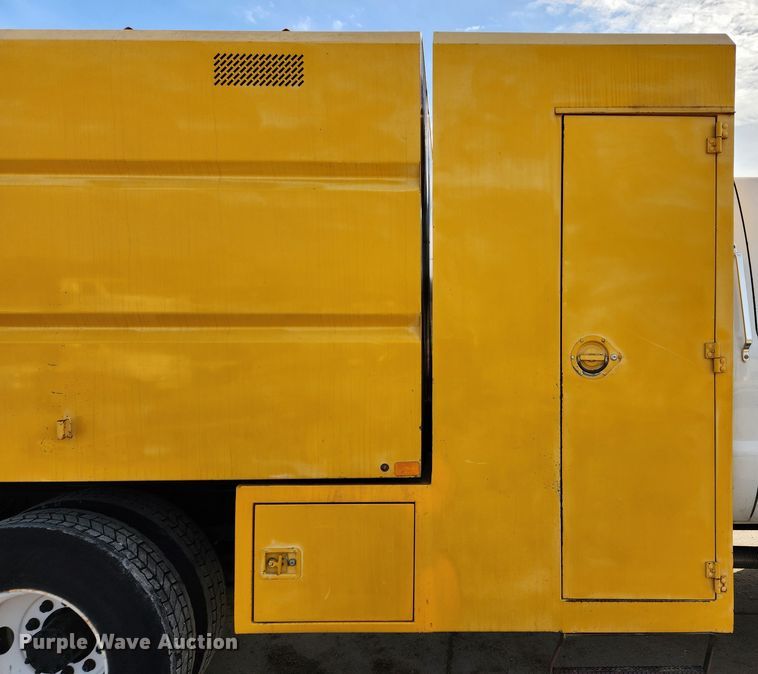 image for item JB9666 Southco  chipper bed