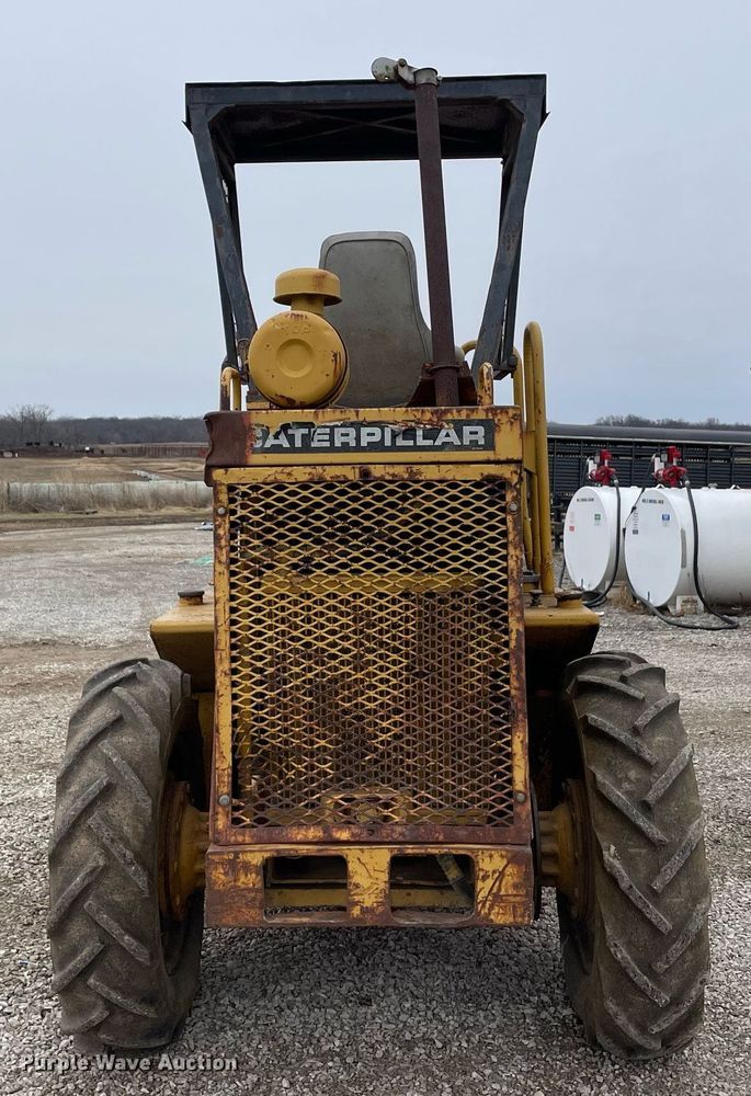 image for item JC9961 Caterpillar CP-323  single drum roller