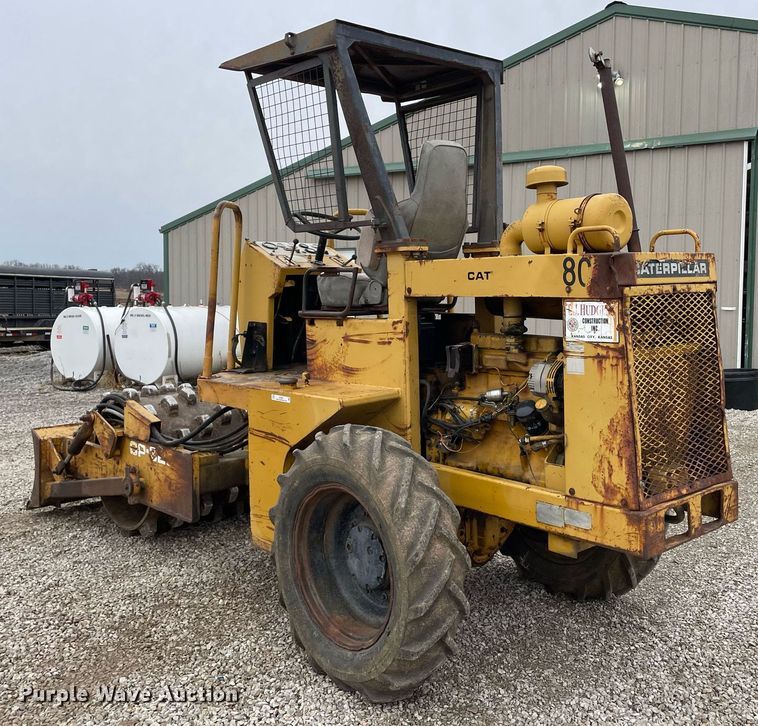 image for item JC9961 Caterpillar CP-323  single drum roller