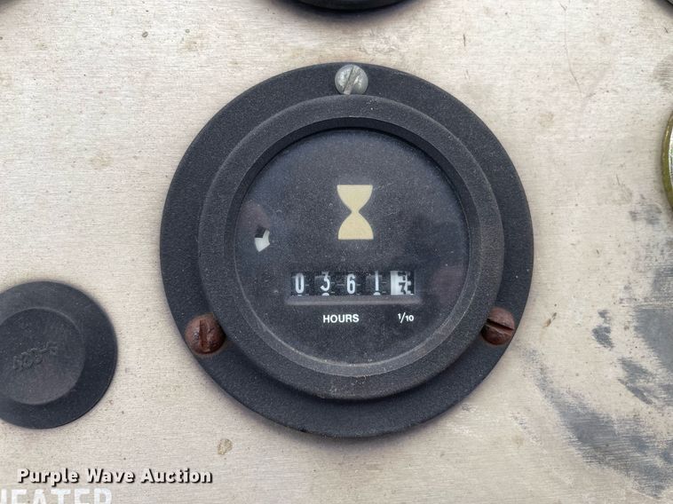 image for item JC9961 Caterpillar CP-323  single drum roller