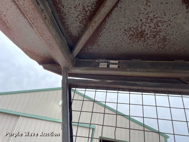 image for item JC9961 Caterpillar CP-323  single drum roller