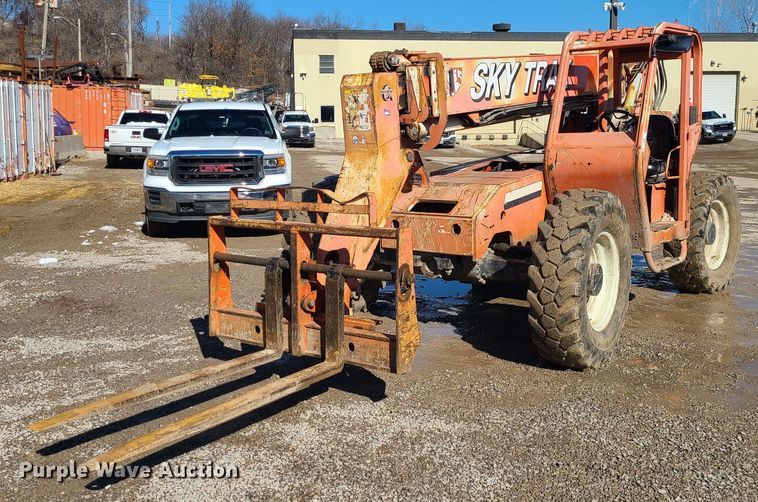 image for item JG9449 2001 SkyTrak 60365  telehandler