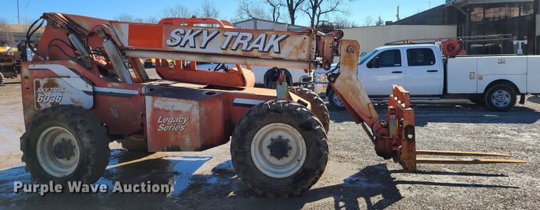 image for item JG9449 2001 SkyTrak 60365  telehandler