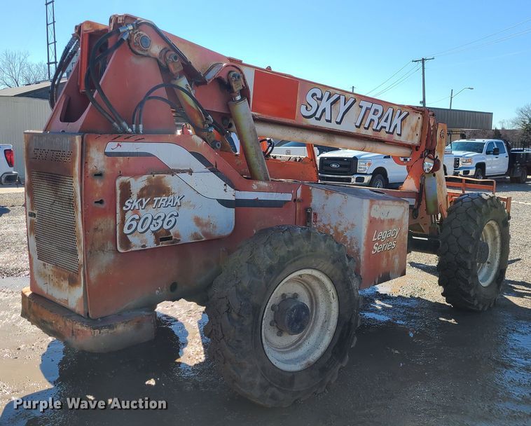 image for item JG9449 2001 SkyTrak 60365  telehandler
