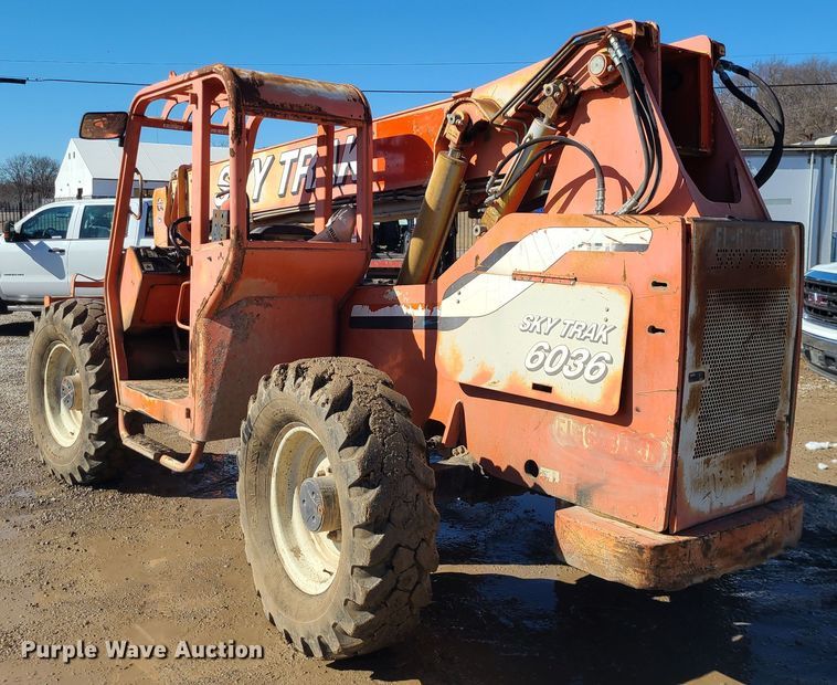 image for item JG9449 2001 SkyTrak 60365  telehandler
