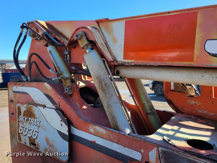 image for item JG9449 2001 SkyTrak 60365  telehandler