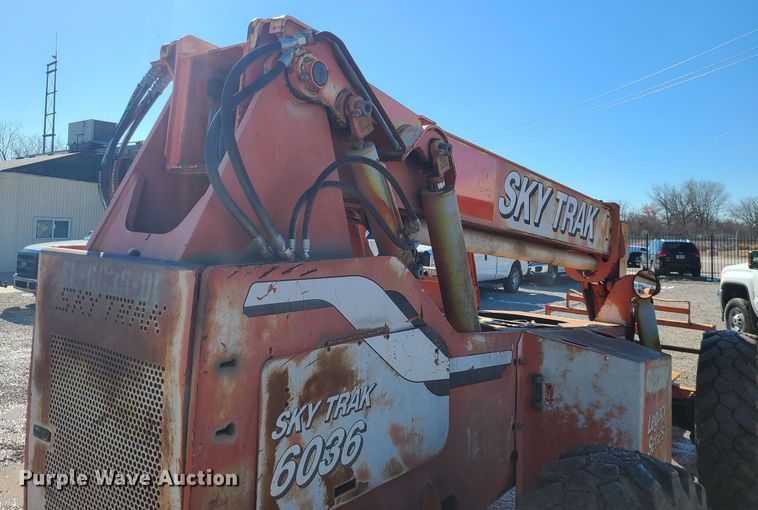 image for item JG9449 2001 SkyTrak 60365  telehandler