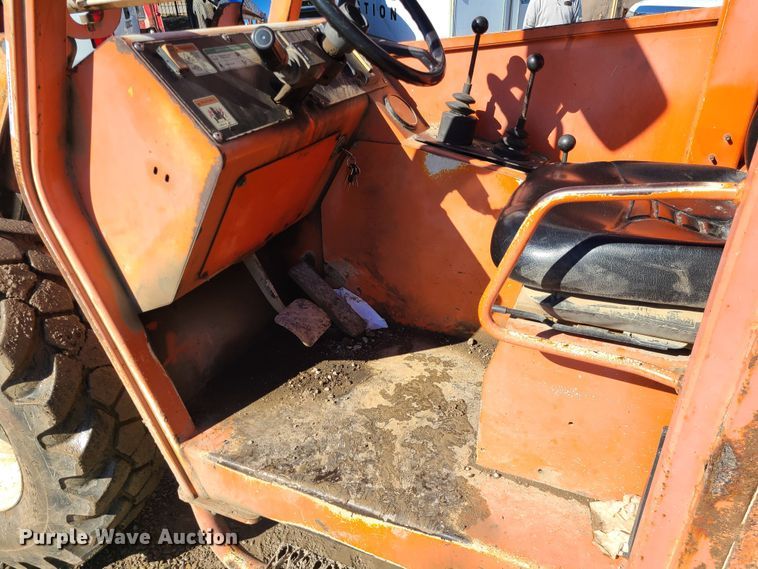 image for item JG9449 2001 SkyTrak 60365  telehandler