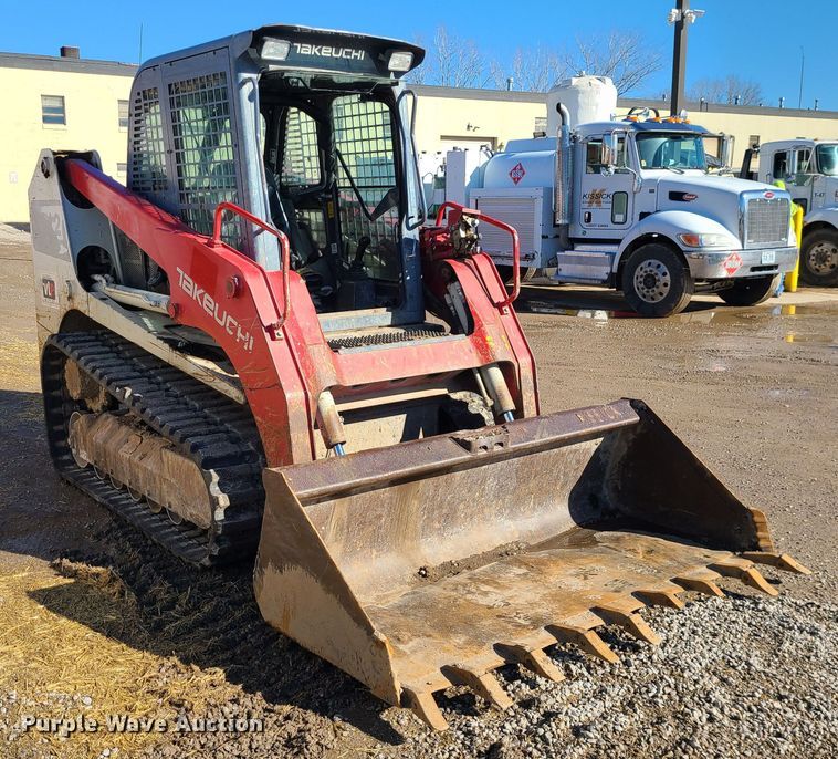 image for item JG9451 2012 Takeuchi TL12  tracked skid steer loader