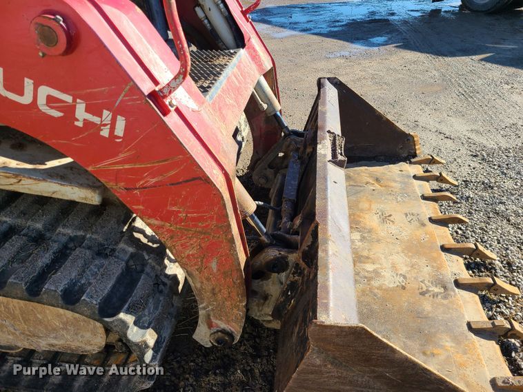 image for item JG9451 2012 Takeuchi TL12  tracked skid steer loader